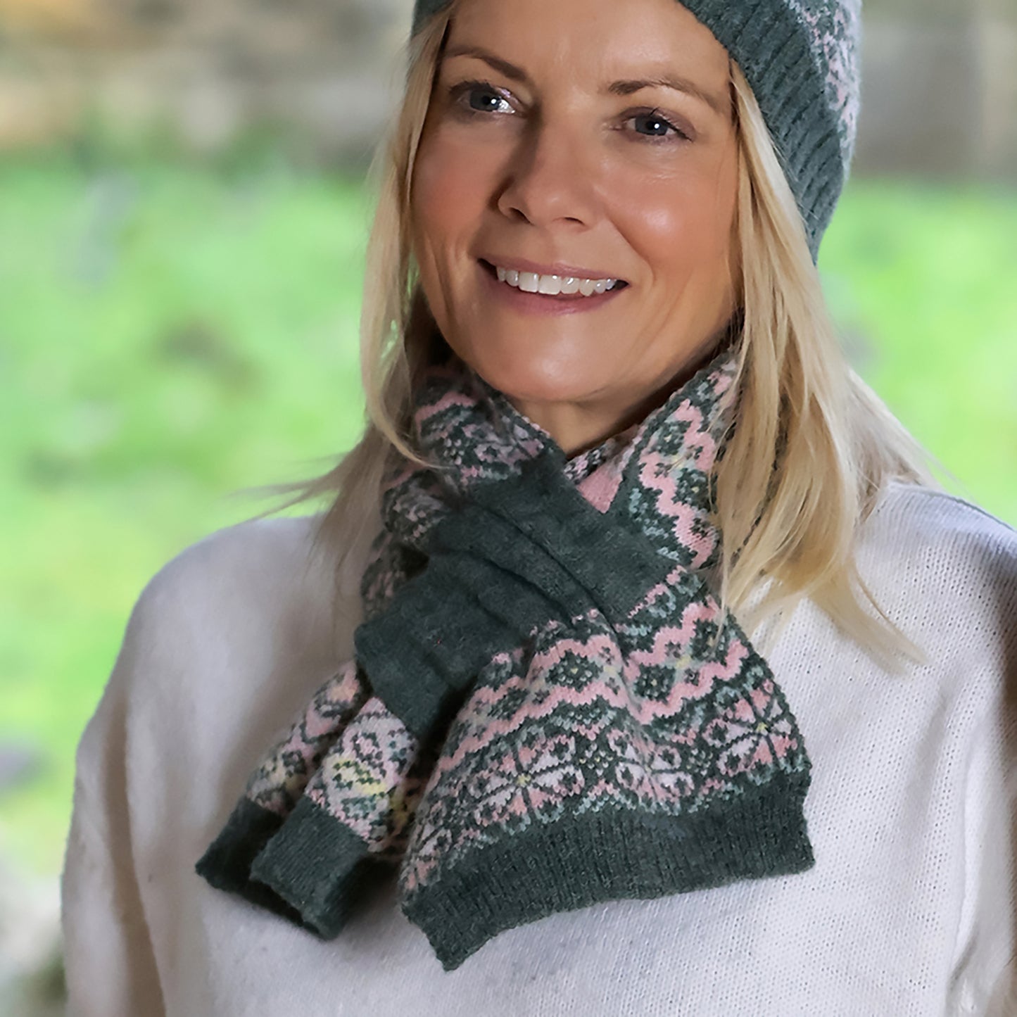 Agnes Pull-Through Scarf | Green & Pink