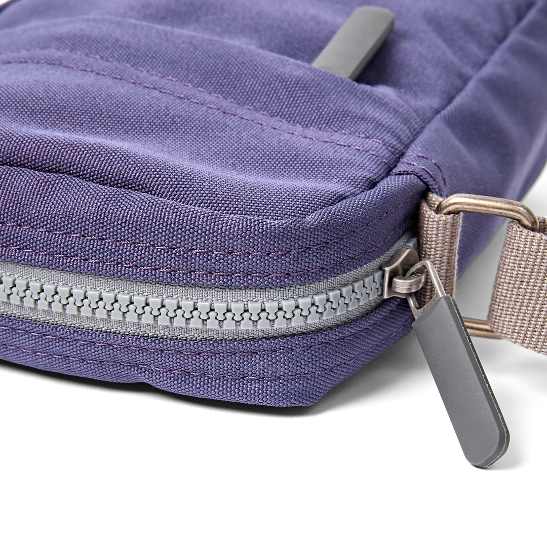 Bond Crossbody Bag in Oceana