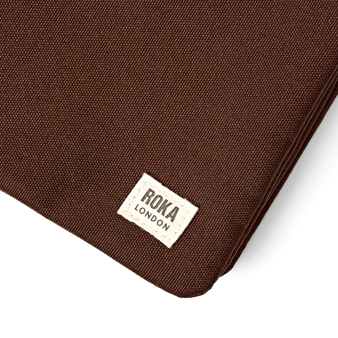 Carnaby Crossbody Bag in Chocolate | X-Large