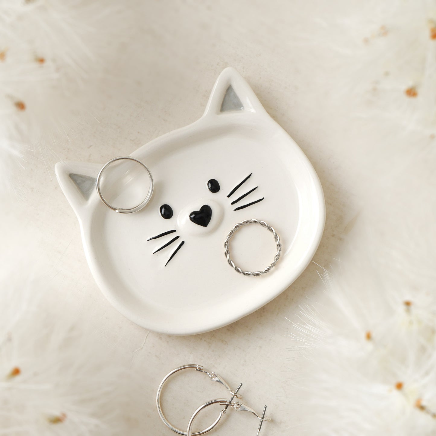 Ceramic cat face jewellery holder catch all lifestyle