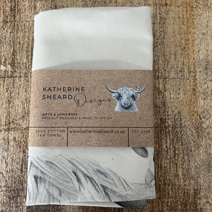 Tea Towel | Bessie Highland Cow & Mouse