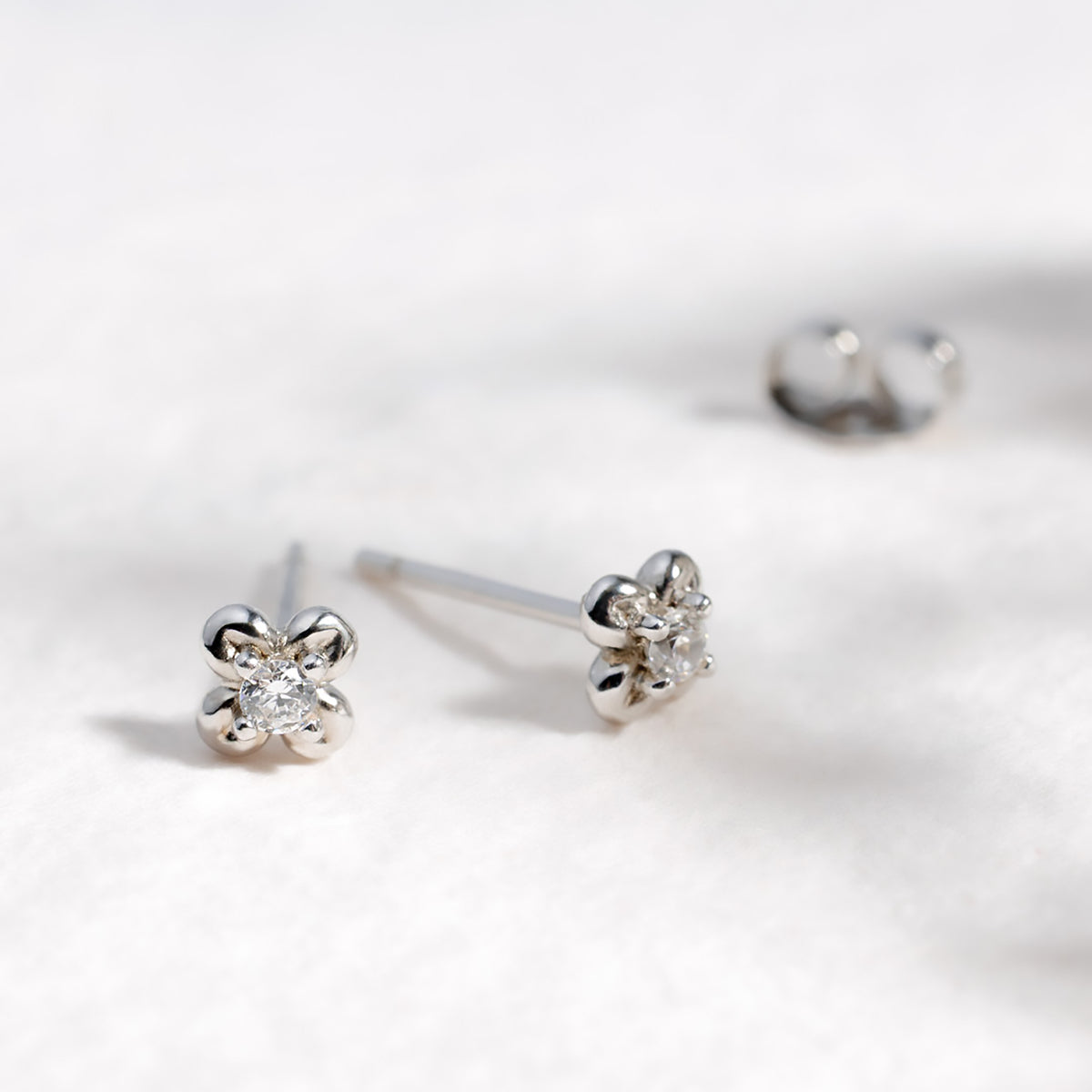 Blossom Flyte Honey Flower Glitz | Studs