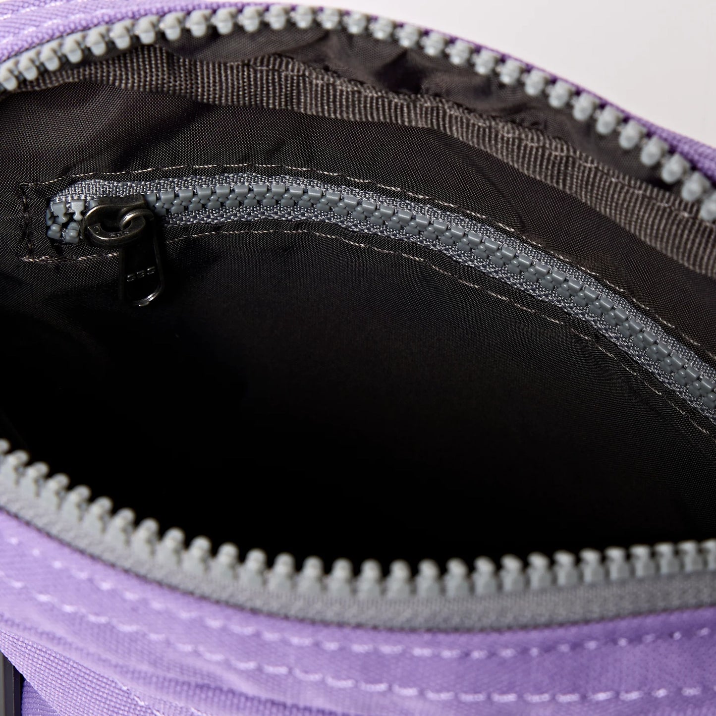 Bond Cross-body Bag in Thistle Bloom