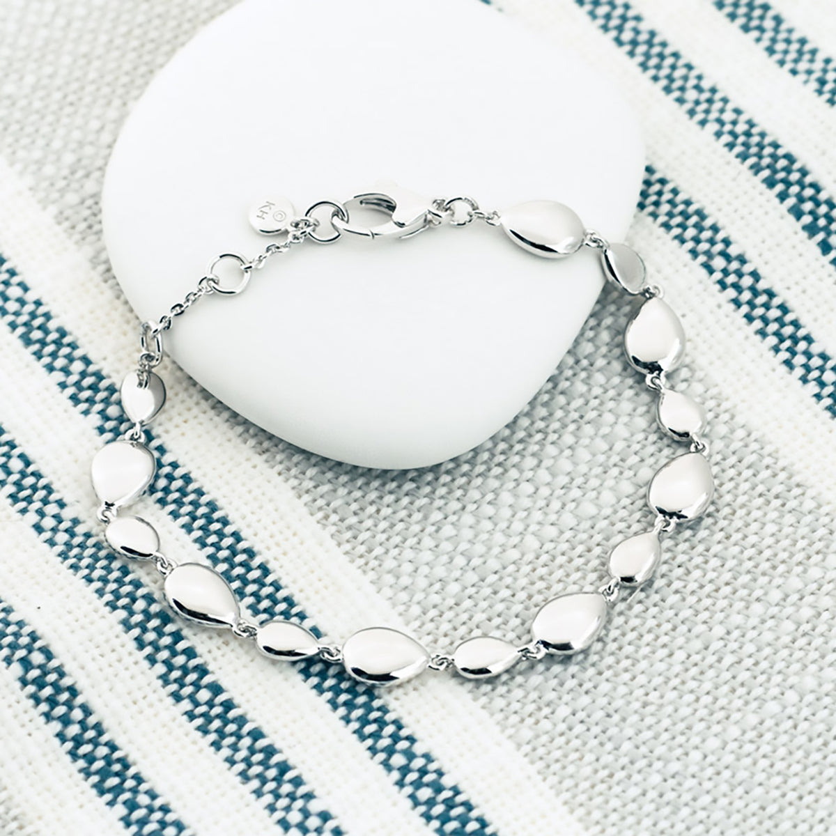 Coast Pebble Linking | Bracelet