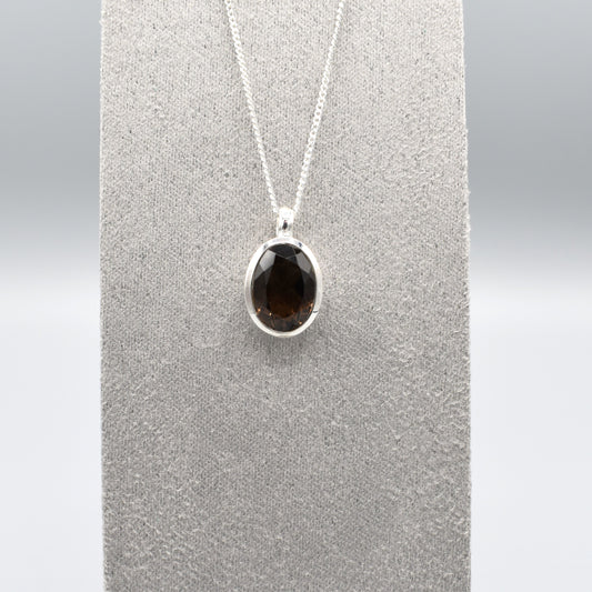 Oval Smokey Quartz PEND