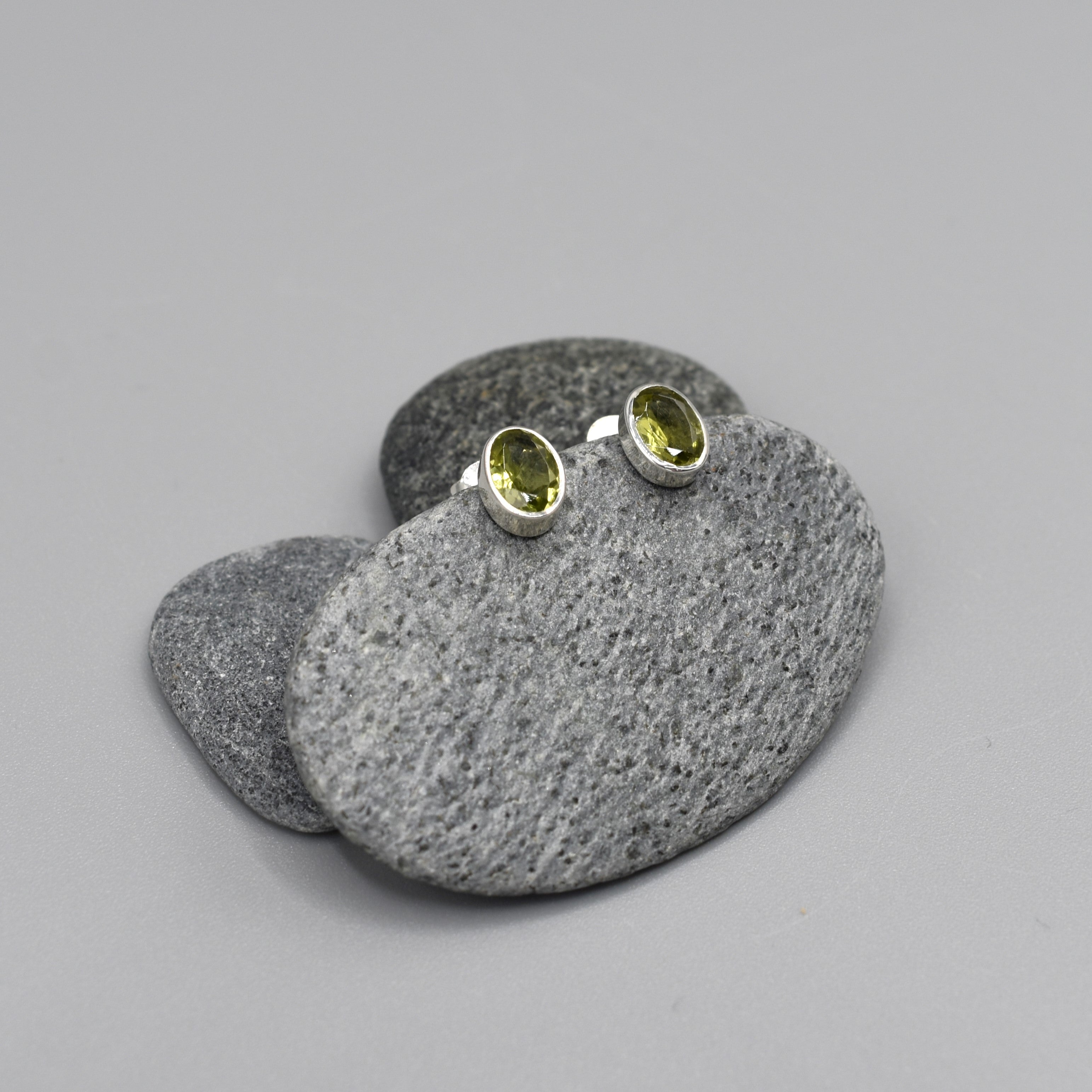 Faceted Peridot STD