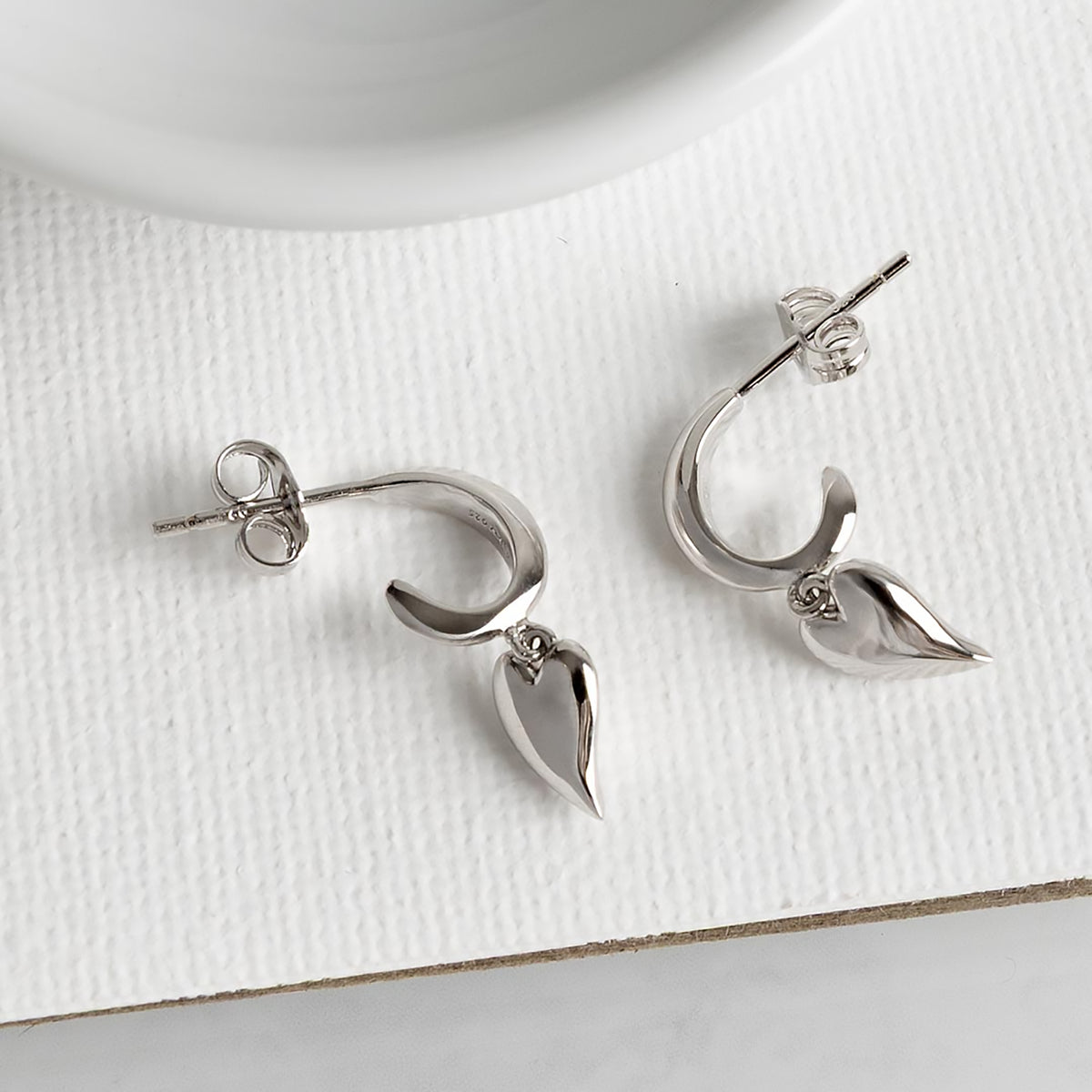 Desire Kiss Mini Heart Hoop | Drops