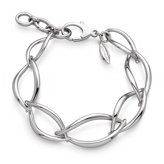 A bracelet of silver links in a simple twist marquise shapes 