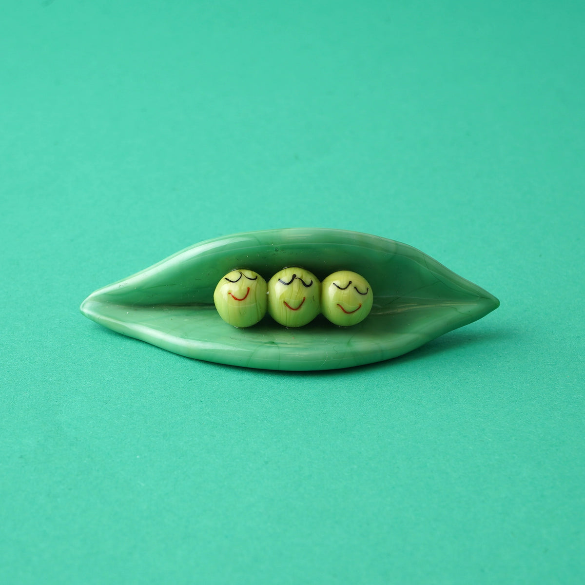 Glass Figurine Ornament | Peas in a Pod
