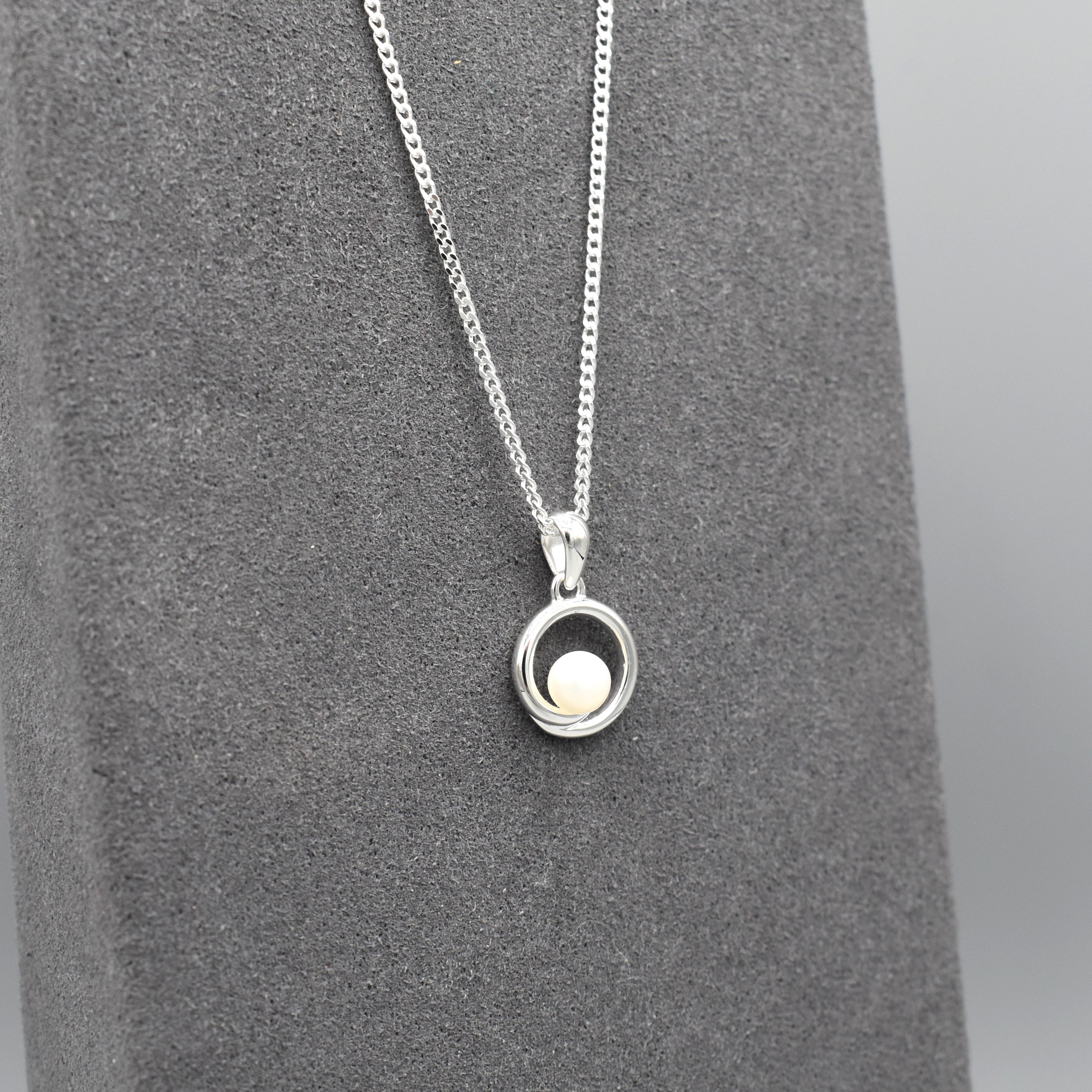 Silver Circle Swirl with Pearl Pendant