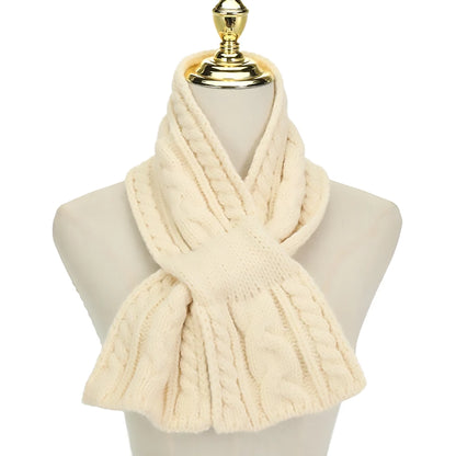 Knitted Pull-Through Scarf | Linen