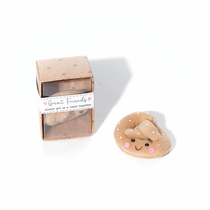 Tiny World Keepsake | Pretzel