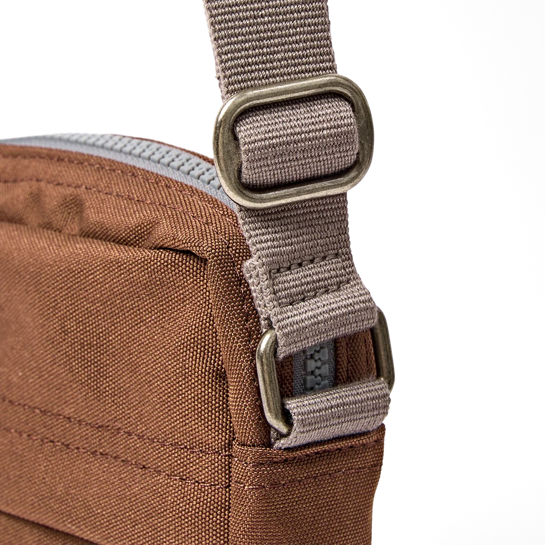 Bond Crossbody Bag in Cinnamon