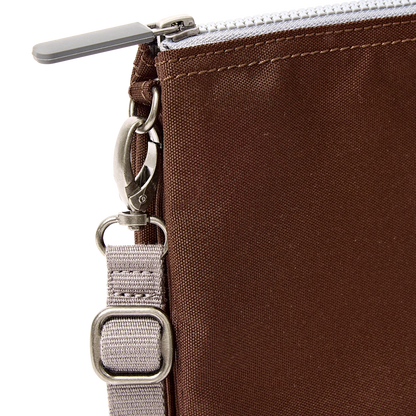 Carnaby Crossbody Bag in Chocolate | X-Large