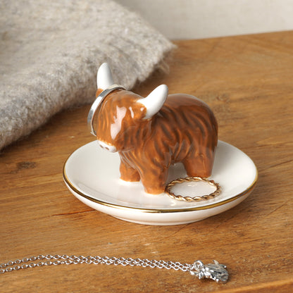 Highland cow ring dish with rings - lifestyle