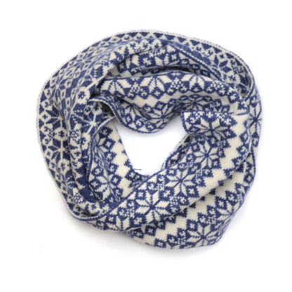 Scandi star patterned knitted snood scarf in blue and cream