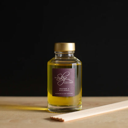 Heather and wild berries scented glass reed diffuser