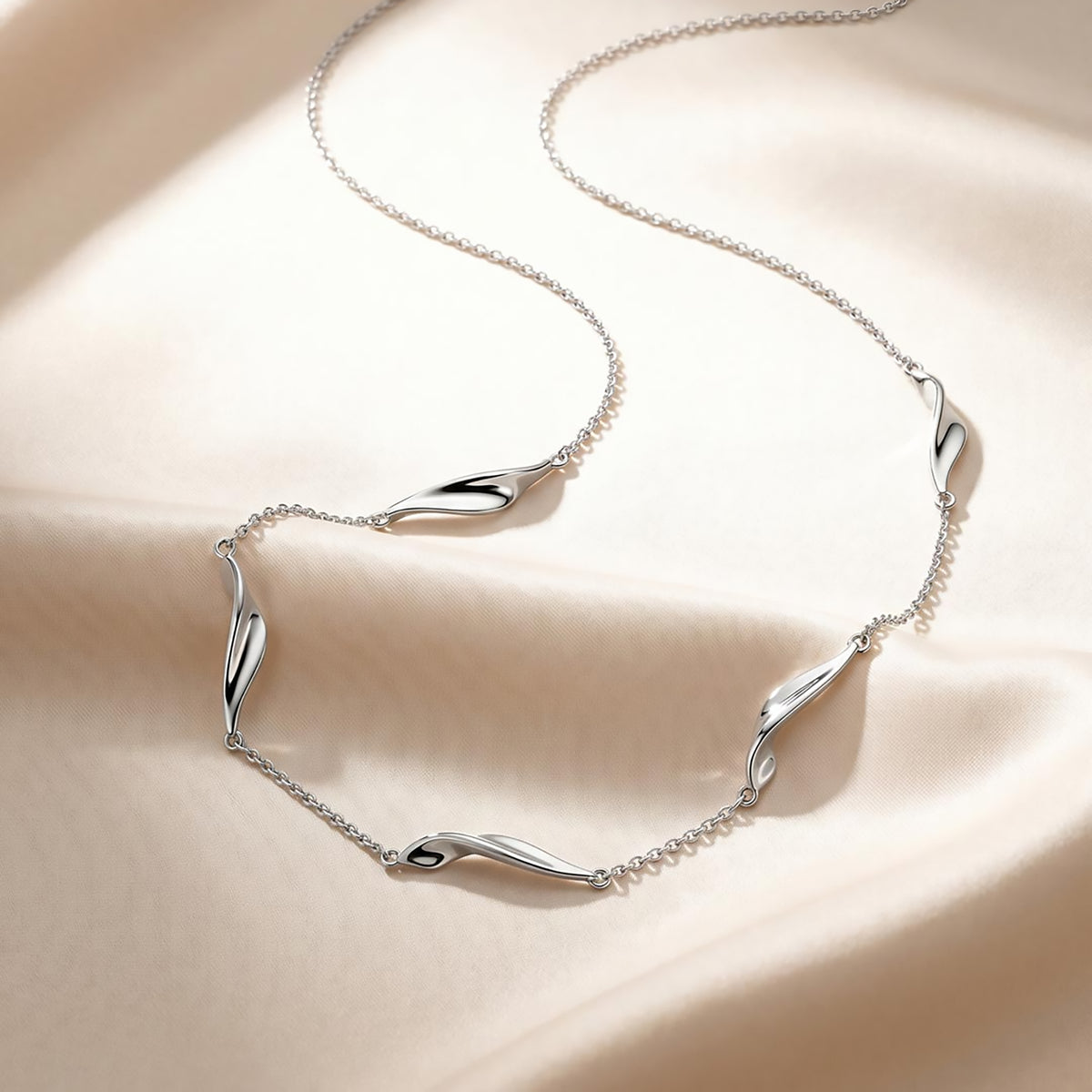 Serenity Curve | Necklace