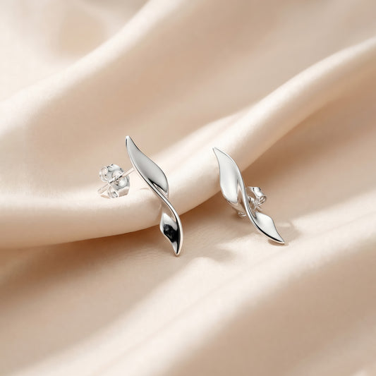 Serenity Curve Small | Studs
