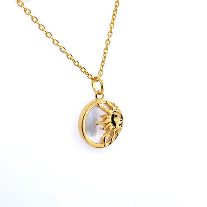 Sun Mother of Pearl Gold | Pendant