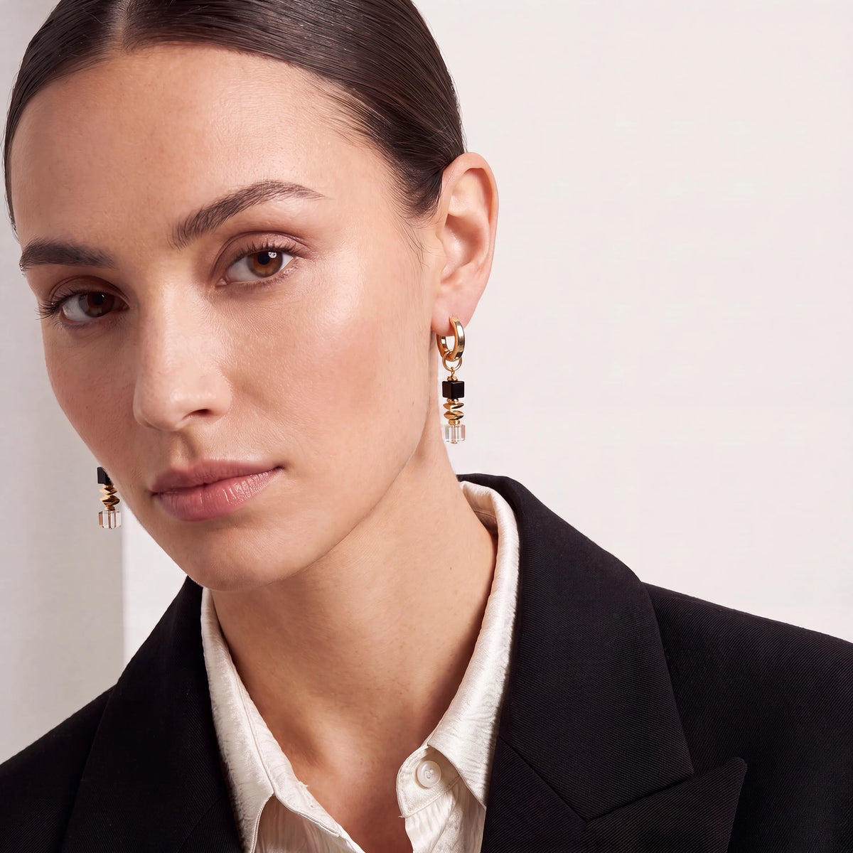Wave Cube Flow Gold-Black Hoop | Earrings