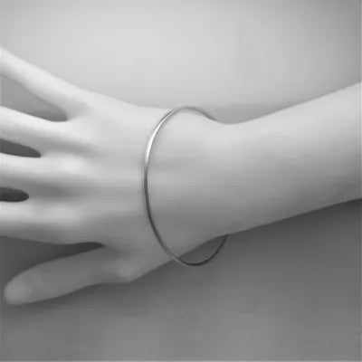 Silver Oval 3mm Court Bangle